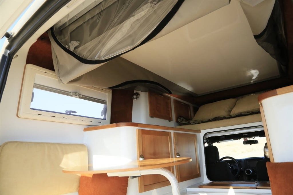Jeep-Action-Camper-living-area