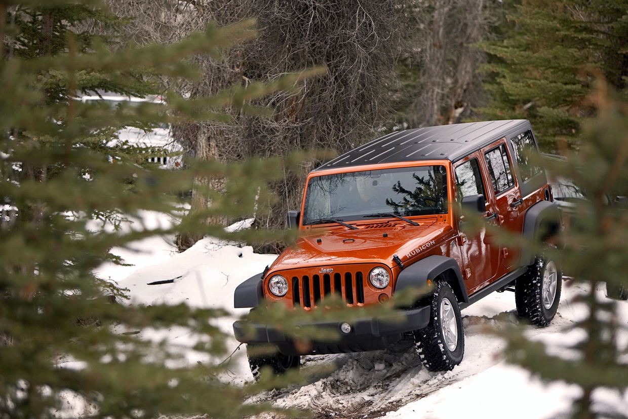 main-jeep-snow2